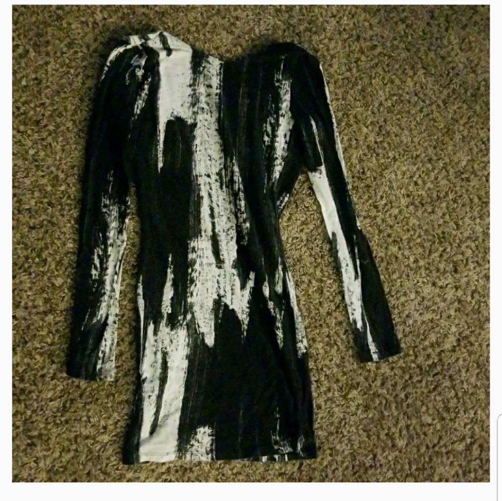 Black & White Midi Dress with Plung Back - Picture 3 of 3